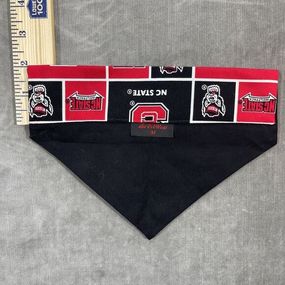 North Carolina State Wolfpack NCSU Red Black Dog Bandana Medium - Picture 3 of 4